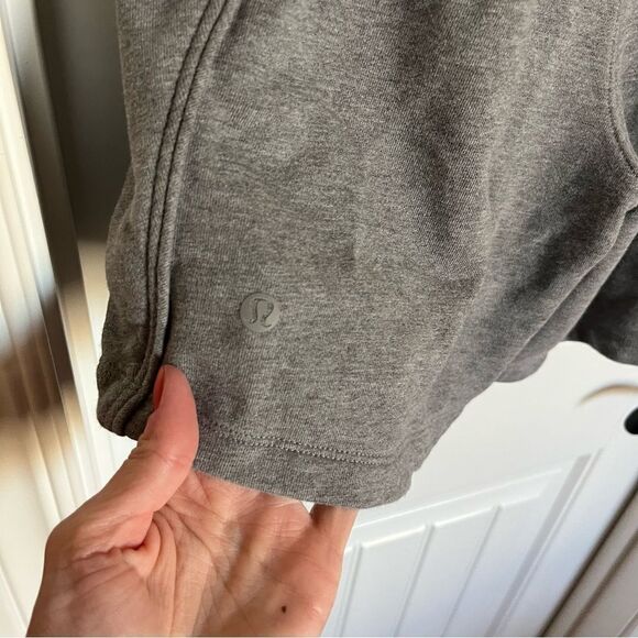 Lululemon All Yours High Rise Short *7"
Heathered Core Medium Grey - Picture 9 of 9